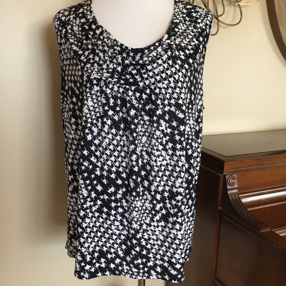 Bleeker & McDougal Tops - BLEEKER & MCDOUGAL Size 1X Drape Tank Top